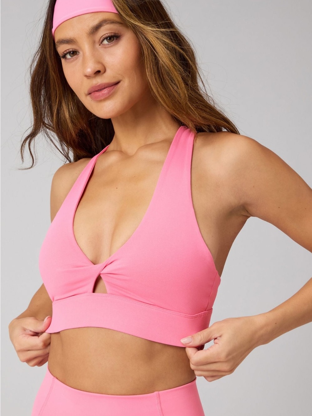 Oasis Twist-Front Medium Impact Sports Bra in Strawberry Milkshake (M)